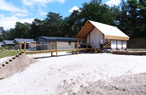 Mol Casa | Glampingtent Kiezel Lodge XL 6 by Interhome