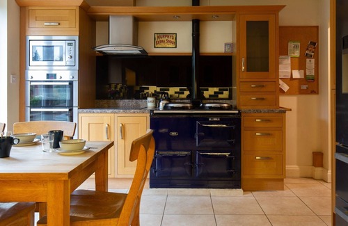 Great Wolford Cabaña | Glasfryn - sleeps 10 guests in 5 bedrooms
