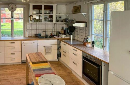 Eriksmala Casa | Glass Artist's House By Lyckebyån In Åfors