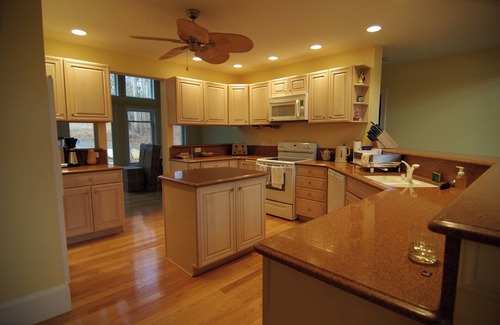 Dovey Luck Casa | Glass House on Lake Anna - Lakefront house with private dock