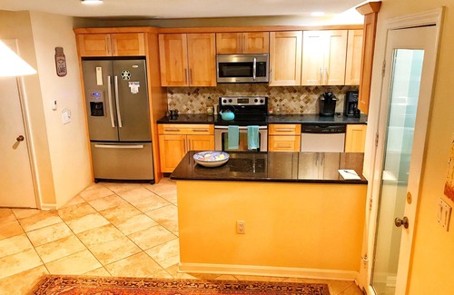 Gilford Casa | Glass House Getaway- 3 Minutes to Gunstock & Pet Friendly!