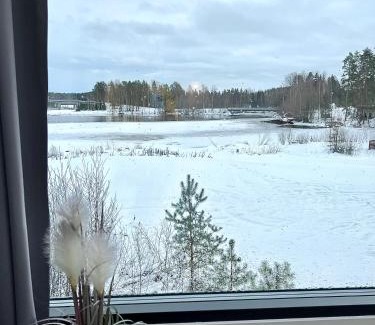 Kuusa Casa | Glass Igloos by the water - Lasisviitit