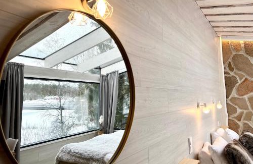 Kuusa Casa | Glass Igloos by the water - Lasisviitit