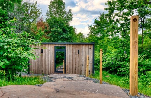 Windham Condominio | GLASS MIRROR CABIN - HAUS WINDHAM