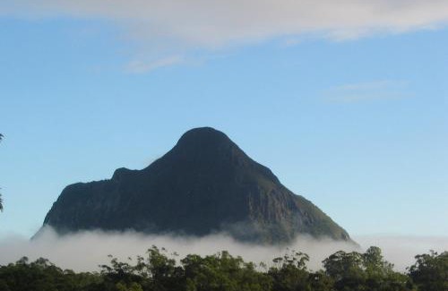 Glass House Mountains Casa | Glass On Glasshouse