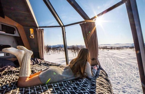 Jokkmokk Municipality Casa | Glass Room lake view Luxury getaway for two - wild nature experience in Sweden