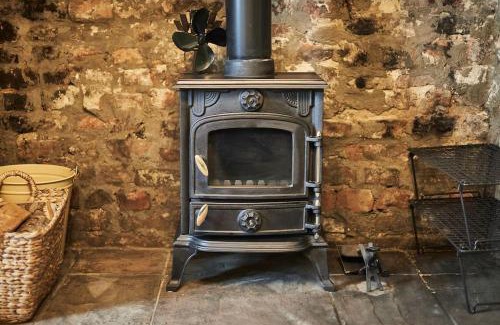 South Charlton Casa | Glasswing Stays Joe's cottage