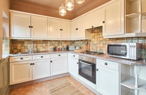 South Charlton Casa | Glasswing Stays Joe's cottage