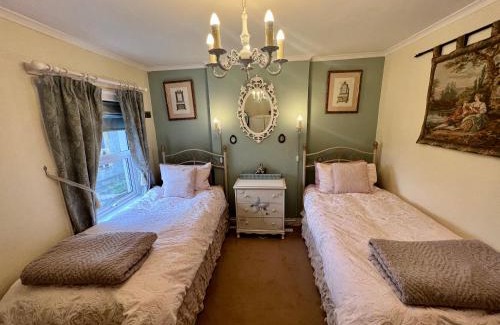 Glastonbury Casa | Glastonbury Rose Cottage