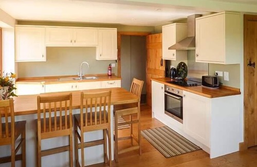 Coed-Y-Paen Cabaña | Glebe Farm Cottage, LLANDEGVETH