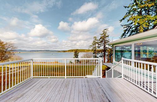Lopez Island Casa | Gleeson's Bay House