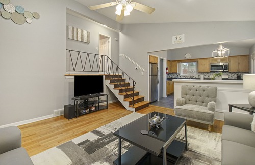 Glen Ellyn Casa | Glen Ellyn FHS Rental