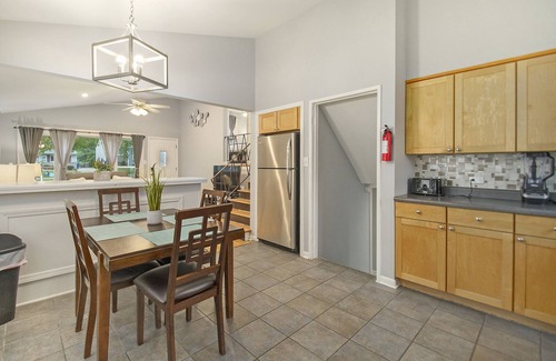 Glen Ellyn Casa | Glen Ellyn FHS Rental
