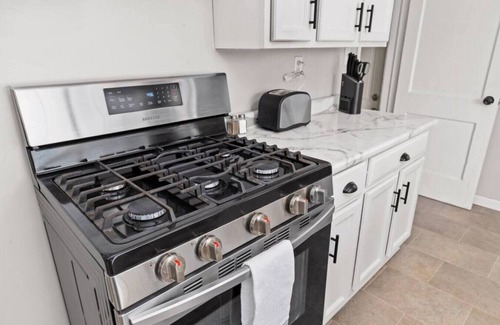 Peoria Casa | GLEN LIVING - a family 3 BD in Central Peoria
