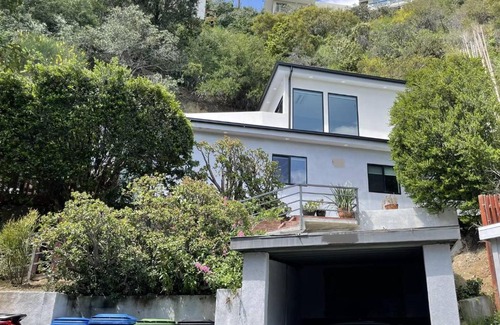 Beachwood Canyon Casa | Glen Oak Bungalow