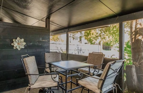 Briarwood Apartamento | Glen Place-2 Bed Apt in Midtown Little Rock-Outdoor Hangout-Easy Parking