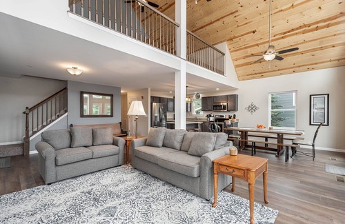 Mountainside Casa | Glencoe | Lakefront + Private Dock, 1 mi to Shops