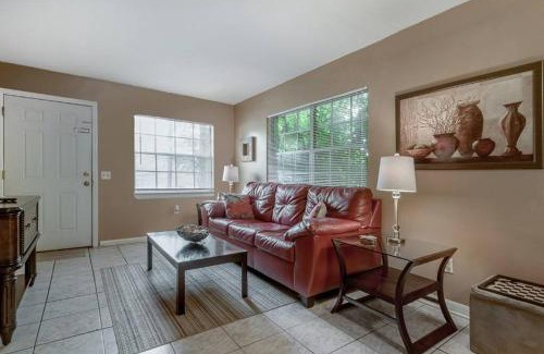 Brandon Apartamento | Glendale Getaway Prime Brandon location