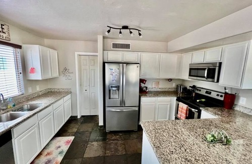 Glendale Casa | Glendale Pool Heated Pet Friendly