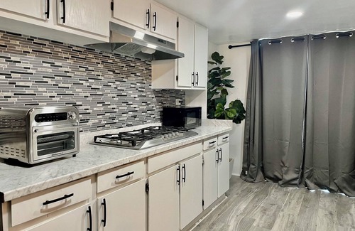 Azusa Casa | Glendora Pool Home Retreat