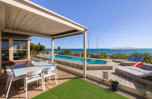 Glenelg North Casa | Glenelg Beach House With Private Beachfront Pool