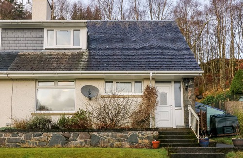 Saddell Cabaña | Glenfinglas Dam Cottage, CALLANDER