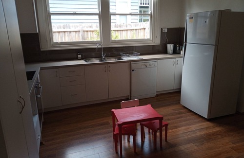 Moonee Ponds Casa | Glengrove @ Moonee Ponds, sleeps 6, big garden