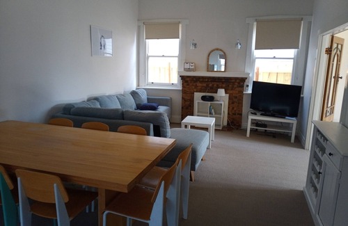 Moonee Ponds Casa | Glengrove @ Moonee Ponds, sleeps 6, big garden