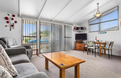 Ohope Casa | Glenhaven Hideaway - Ohope Beach Holiday Home