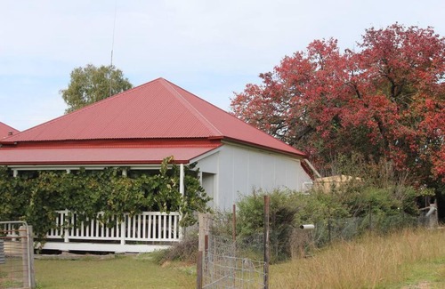 Glenlyon Casa | Glenlyon Dam Holiday Cottage & Farmstay