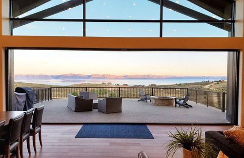 Fish Haven Apartamento | Glenn Haven - Luxurious Cabin on 40 Acre Sleeps 60