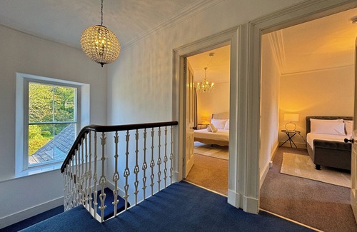 West Laroch Casa | Glenrigh House - Truly special home with beautiful gardens and church ruins.