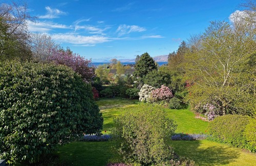 West Laroch Casa | Glenrigh House - Truly special home with beautiful gardens and church ruins.