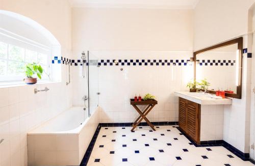 Dodangoda Complejo | Glenross Living - A Collection of 7 Private Pool Villas and 3 Colonial Suites