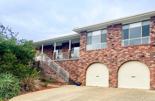 Kooringal Casa | Glen’s Haven with Lakeviews