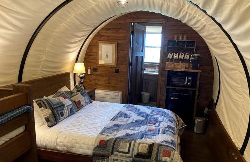 Glenwood Casa | Glenwood Glamping Vacations at this Charming Covered Wagon Rental in Iowa