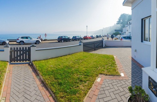 Baldrine Cabaña | Glevum - a holiday cottage that sleeps 6 guests in 3 bedrooms