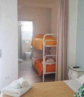Porto San Giorgio Cama Y Desayuno | Gli Oleandri