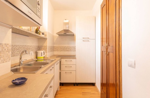 Regoledo Apartamento | Glicine by Interhome
