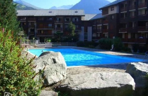 Bourg-Saint-Maurice Apartamento | Glieres Bourg Saint Maurice studio with pool