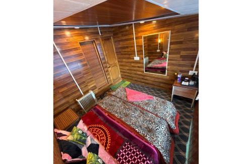 Srinagar Casa | Global Hotel & Restaurant, Gulmarg