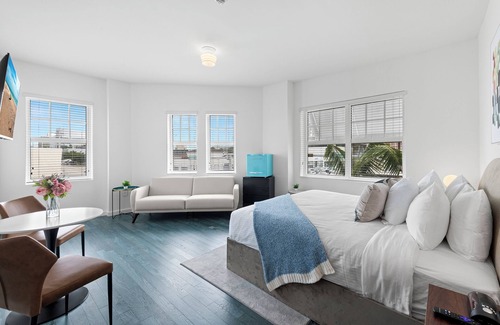 West Avenue Hotel | Global Luxury Suites at The Variety