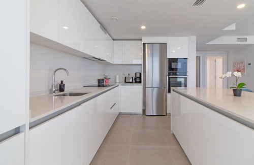 Canet de Berenguer Apartamento | Global Properties: Nuevo apartamento con piscina privada y terraza con vistas al mar.