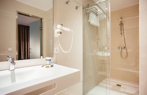 Palomas Hotel | Globales Acis & Galatea