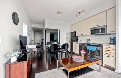 Bay Cloverhill Condominio | GLOBALSTAY. 3 BR Panoramas Lake Ontario