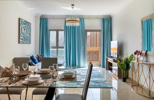 Palm Jumeirah Apartamento | GLOBALSTAY at Palm Jumeirah Beachfront Paradise with Pool and Gym