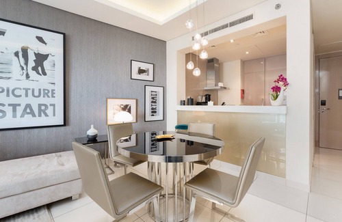 Business Bay Apartamento | GLOBALSTAY. DAMAC Tower Paramount