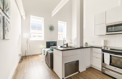 Kirkendall North Condominio | GLOBALSTAY. Dundurn LOFTS. Free parking