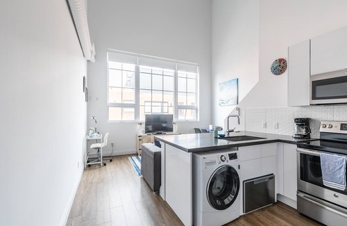 Kirkendall North Condominio | GLOBALSTAY. Dundurn LOFTS. Free parking