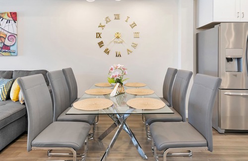 Walkerville Casa | GLOBALSTAY . New Townhomes 16 Guests, Private Gym, Sauna, BBQ